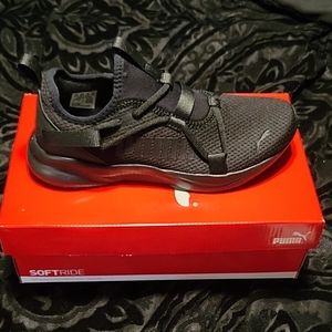 Softride Rift Slip On JR 6.5y Black